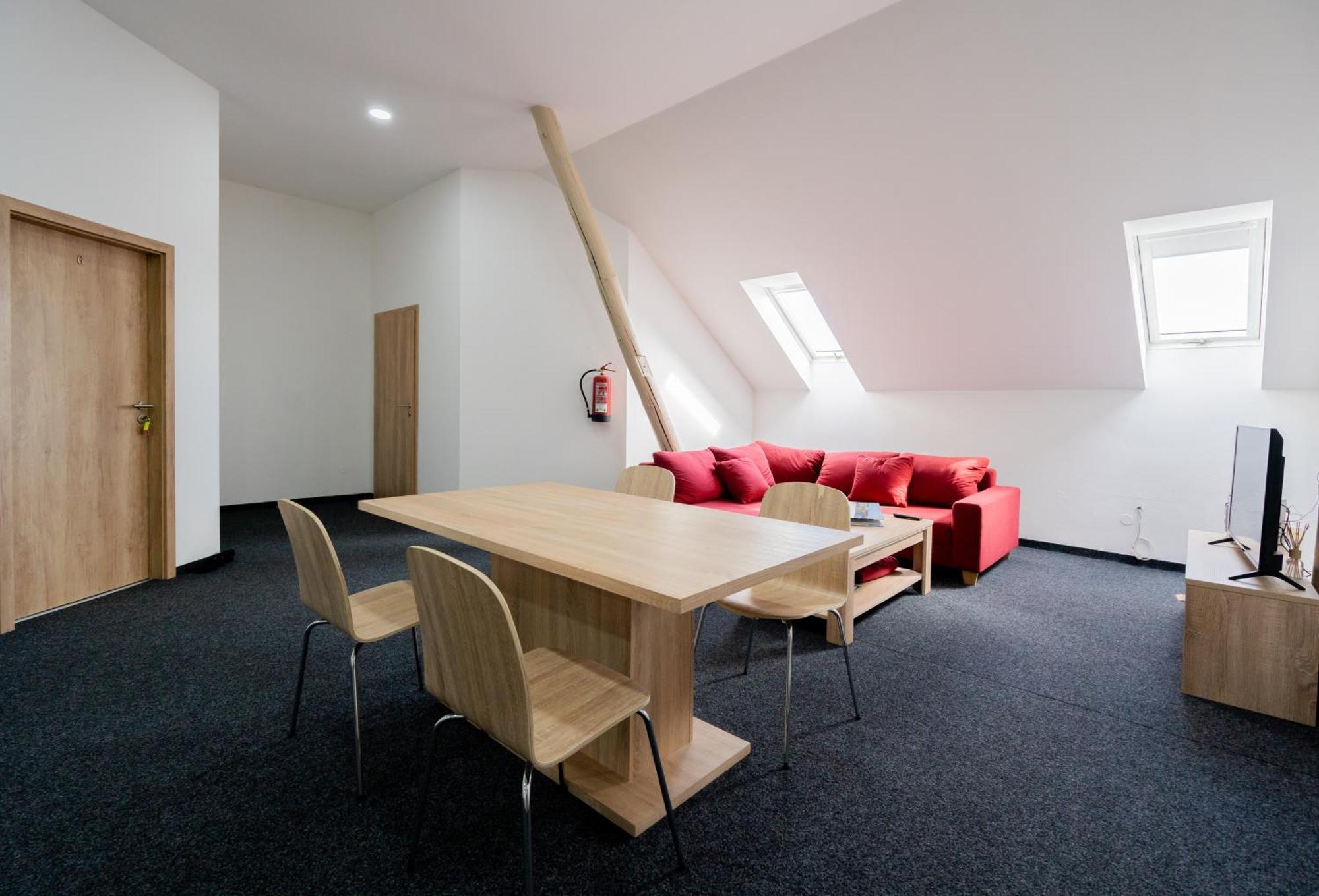 Aroma Gold Hotel Dolni Bousov Luaran gambar