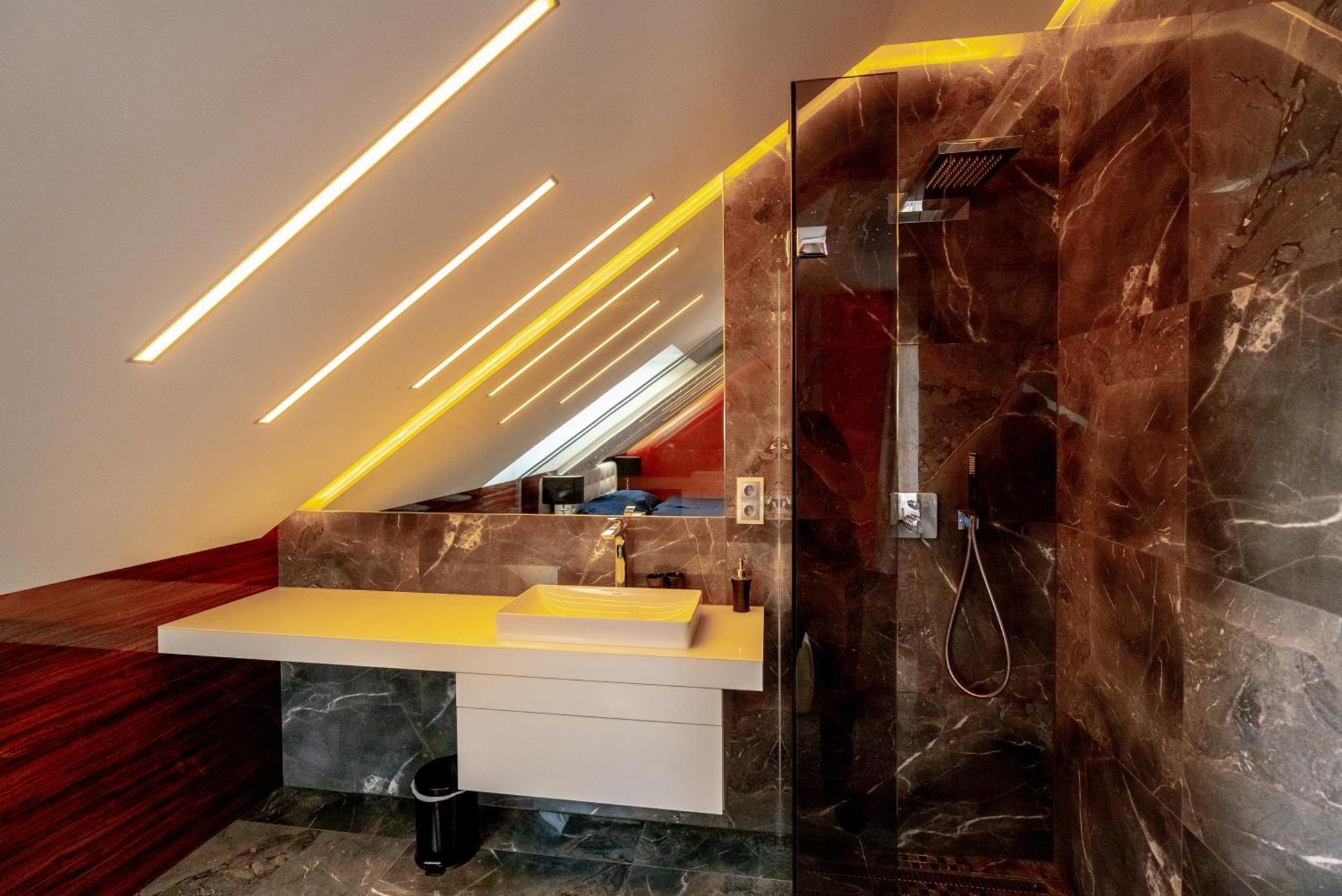 Aroma Gold Hotel Dolni Bousov Luaran gambar